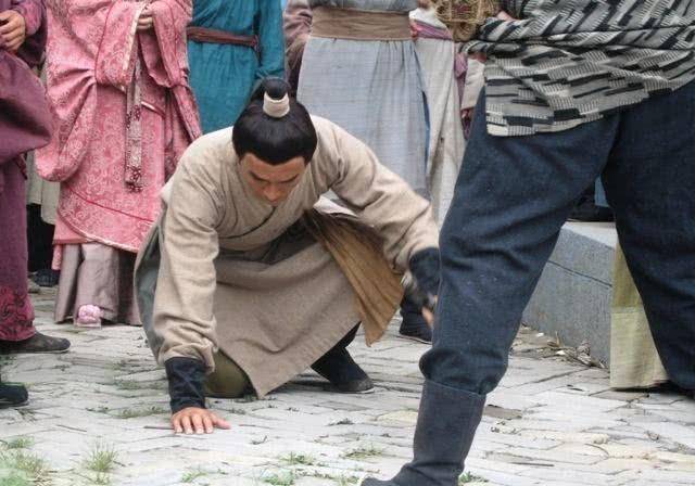 精品丝袜美腿国产一区 腰部的美腿加宽防滑设计