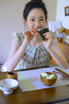 小敏儿粉色佳人 儿粉富有透明感的色佳妆效